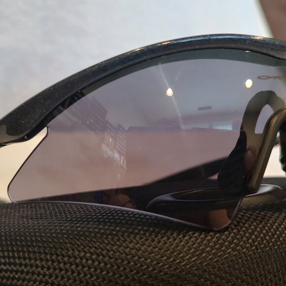 OAKLEY M-Frame Sweep Smoke / Black Iridium Sunglasses with Oakley Case and Pouch - Picture 5 of 15